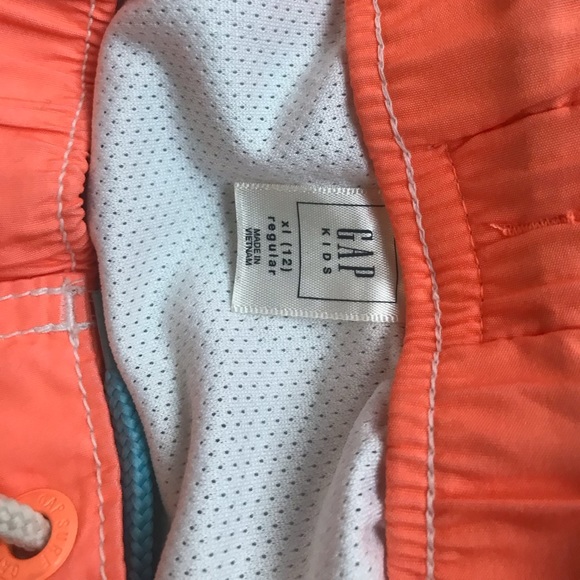 Boys swim shorts - Picture 1 of 2